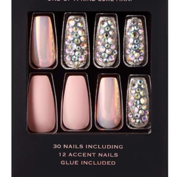 Nails: Kiss Press On Masterpiece One of a Kind Nails - Picture 3 of 5